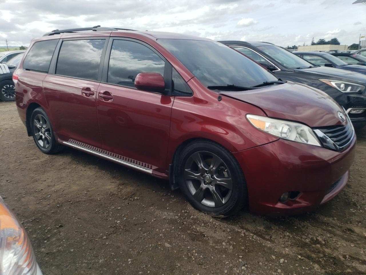 2013 Toyota Sienna Le - foto 4
