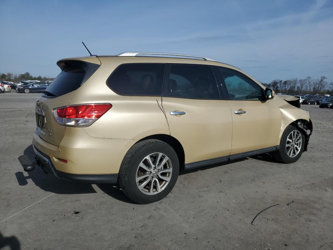 2013 Nissan Pathfinder Sv - foto 3
