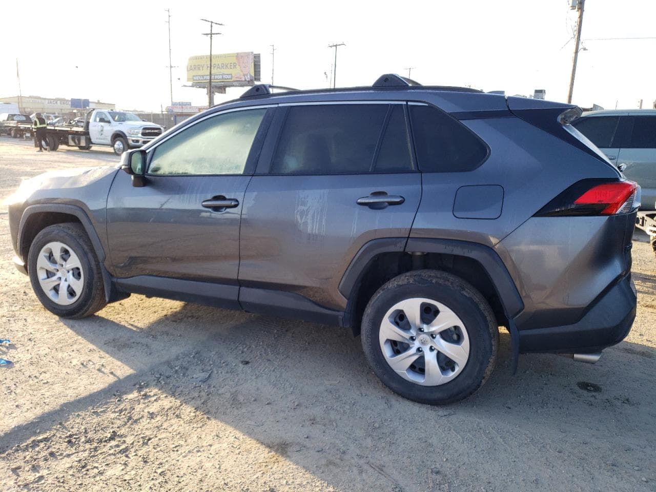 2019 Toyota Rav4 Le - foto 2