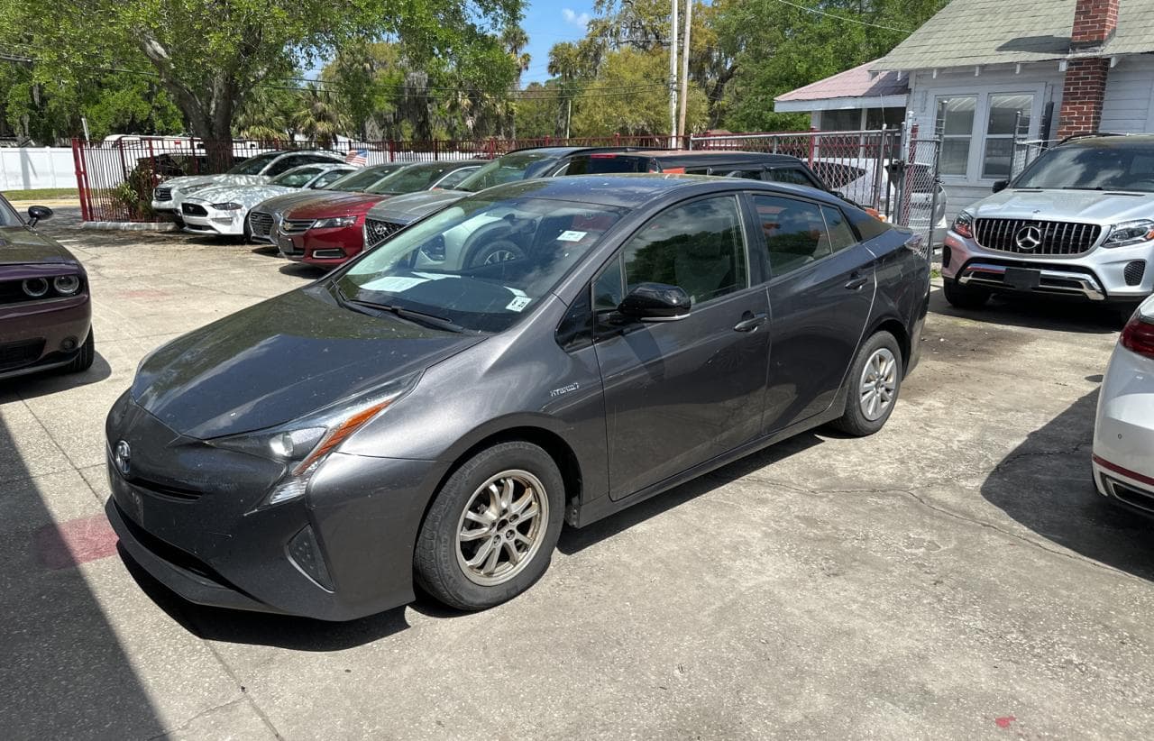 2016 Toyota Prius - foto 2