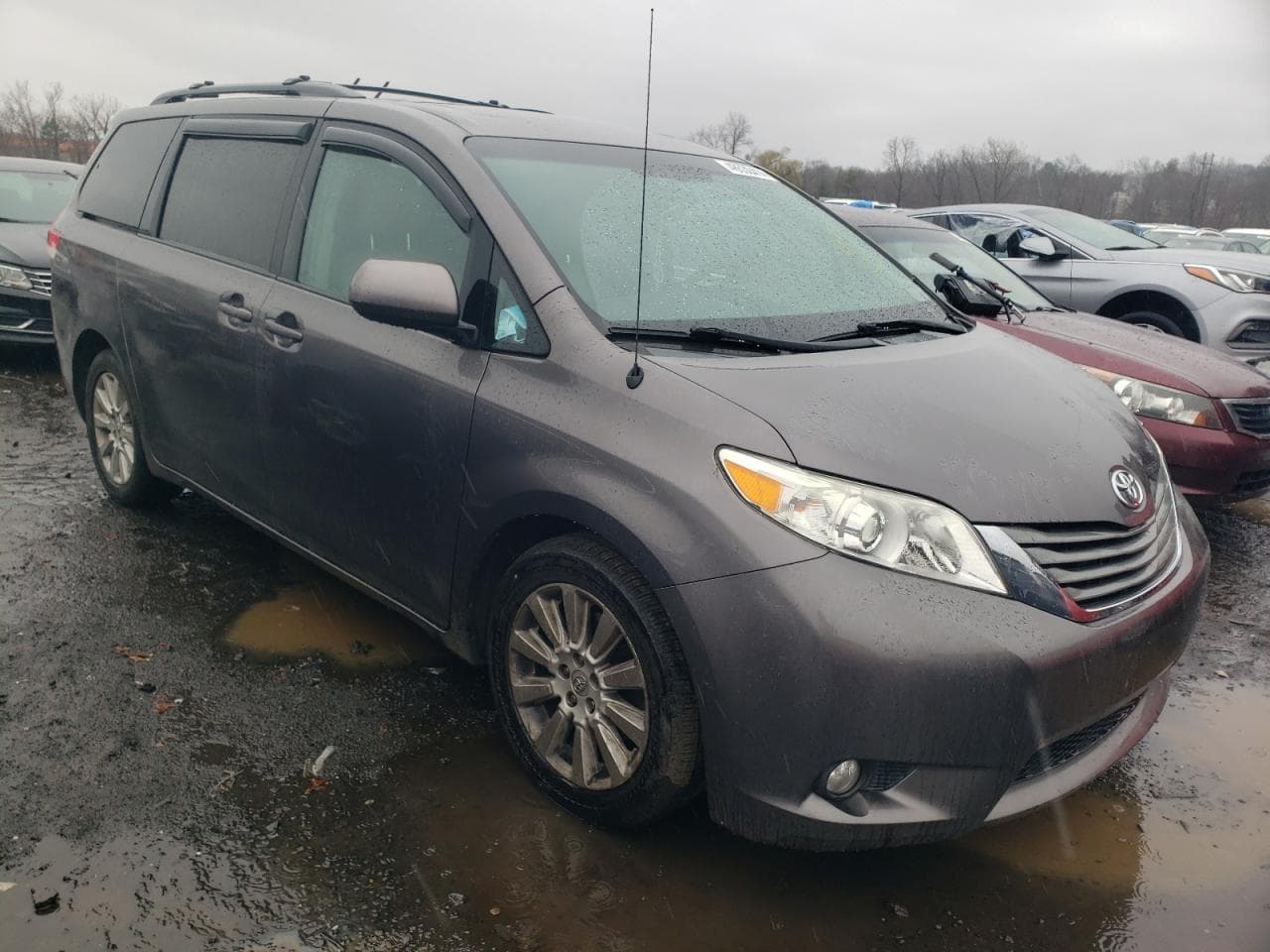 2013 Toyota Sienna Xle - foto 4