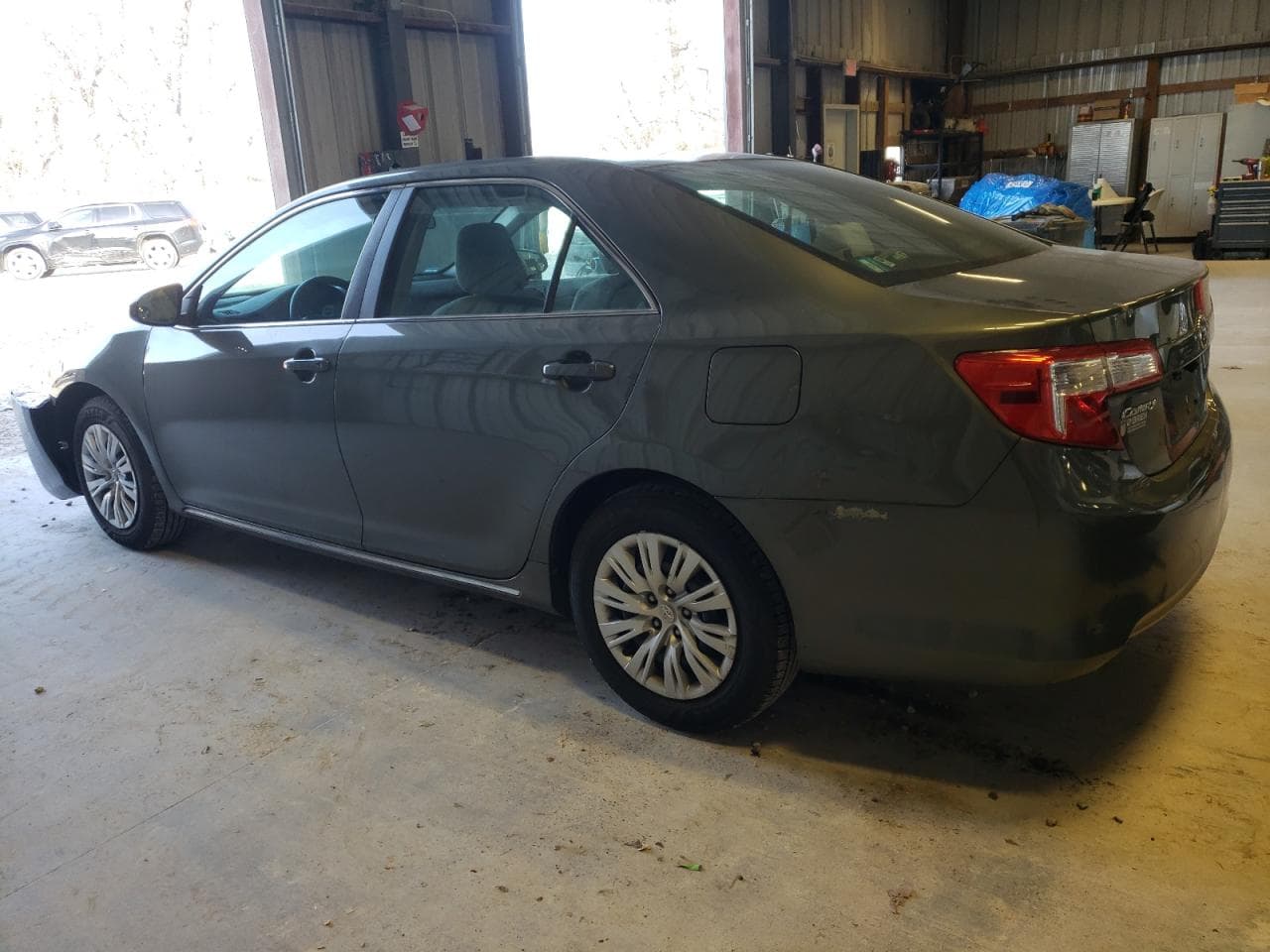2012 Toyota Camry-Le - foto 2