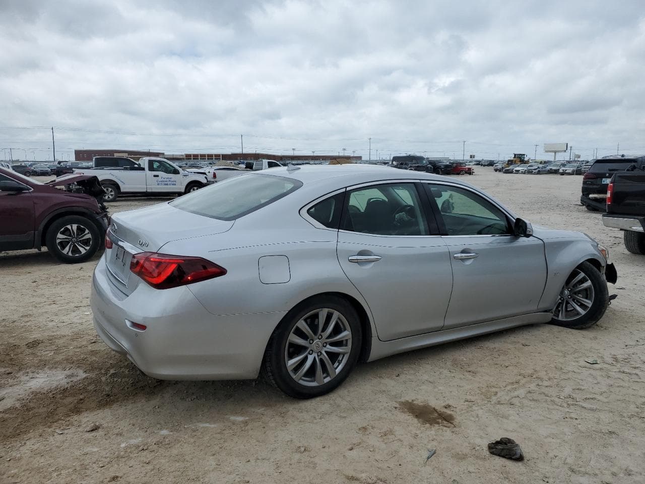 2015 Infiniti Q70 3.7 - foto 3
