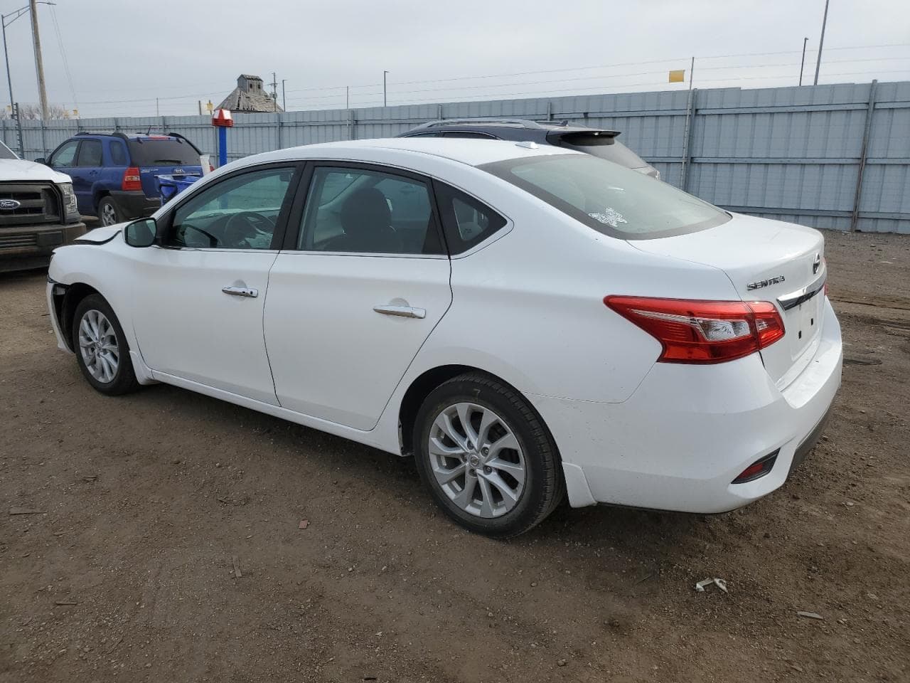 2019 Nissan Sentra S - foto 2