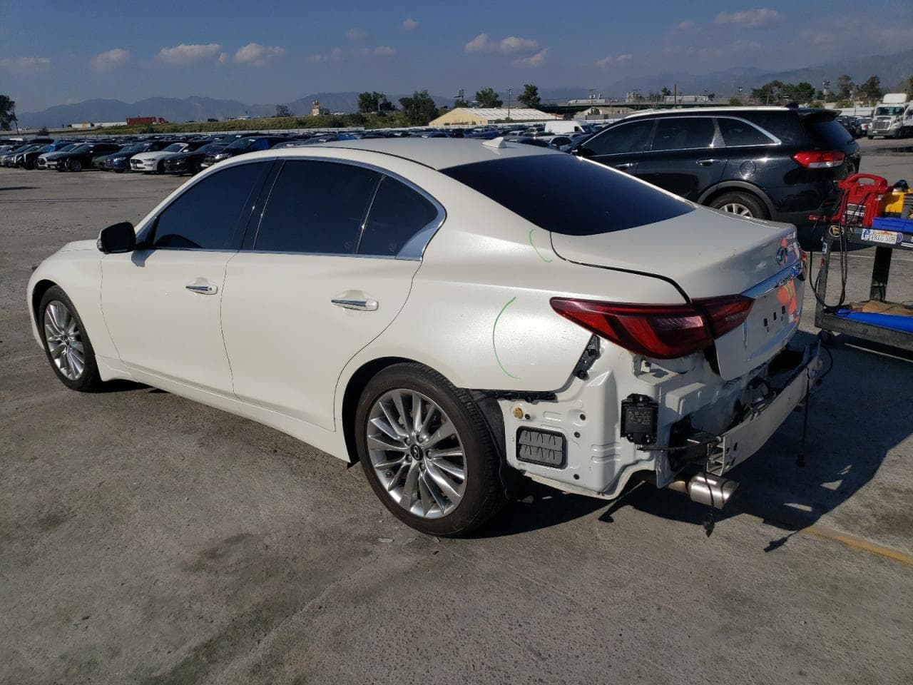 2021 Infiniti Q50 - foto 2