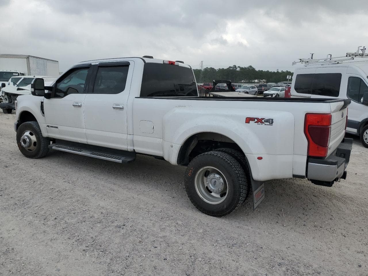 2020 Ford F350 Super Duty - foto 2
