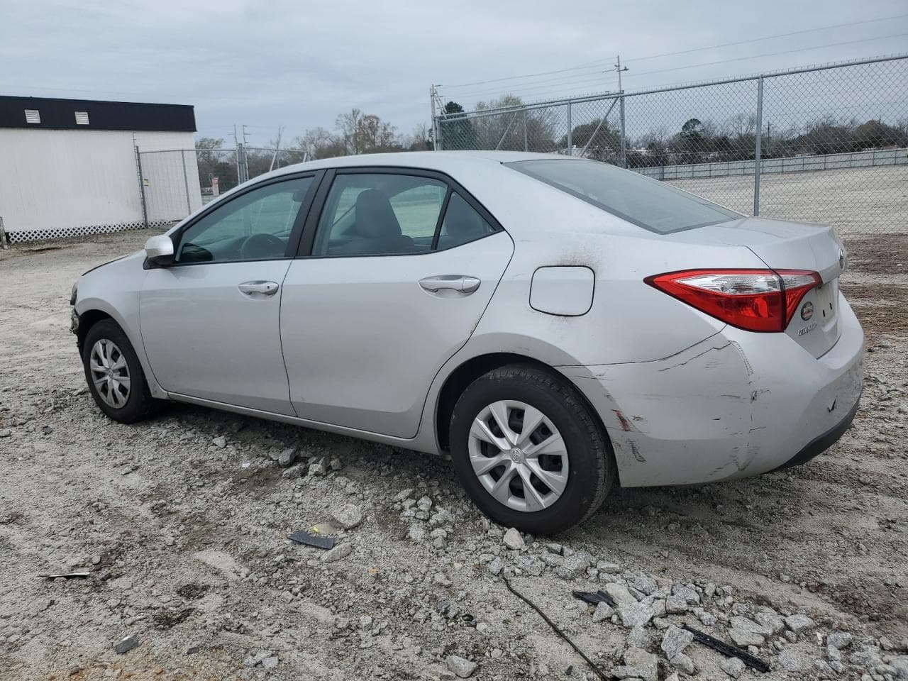 2015 Toyota Corolla L - foto 2