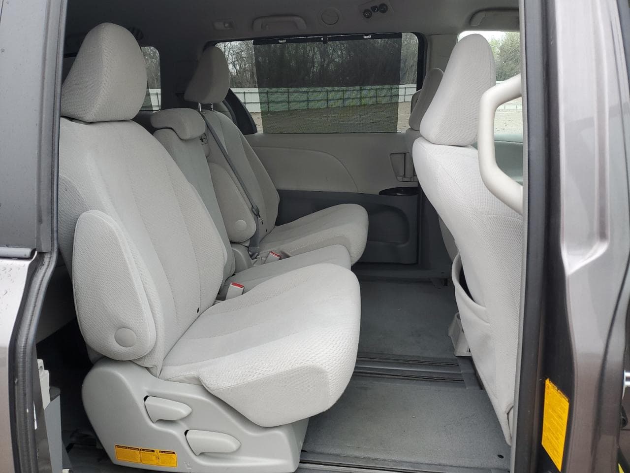 2012 Toyota Sienna Le V6 8 Passenger - foto 4