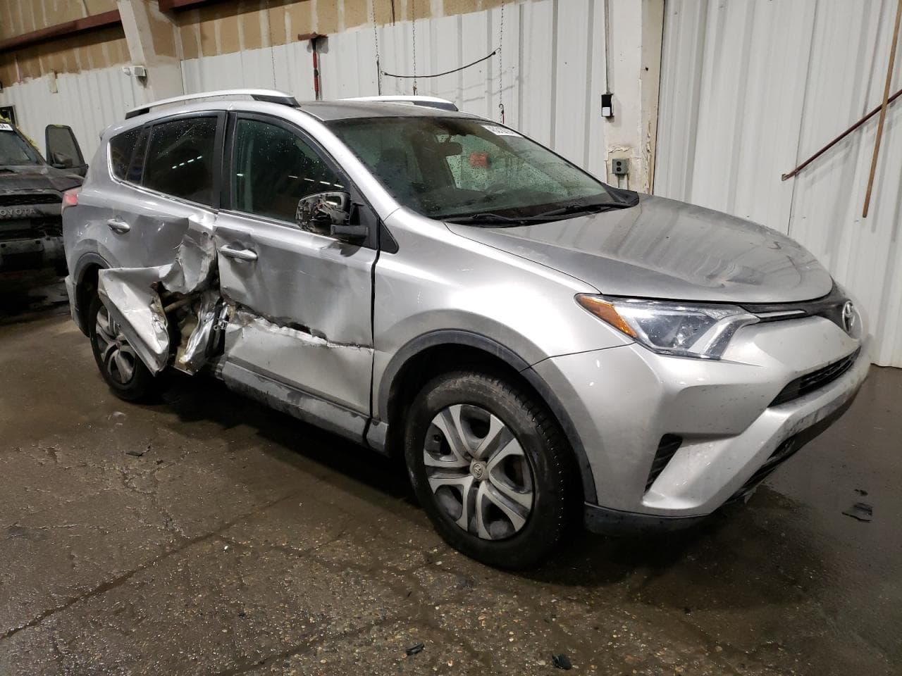 2016 Toyota Rav4 Le - foto 4