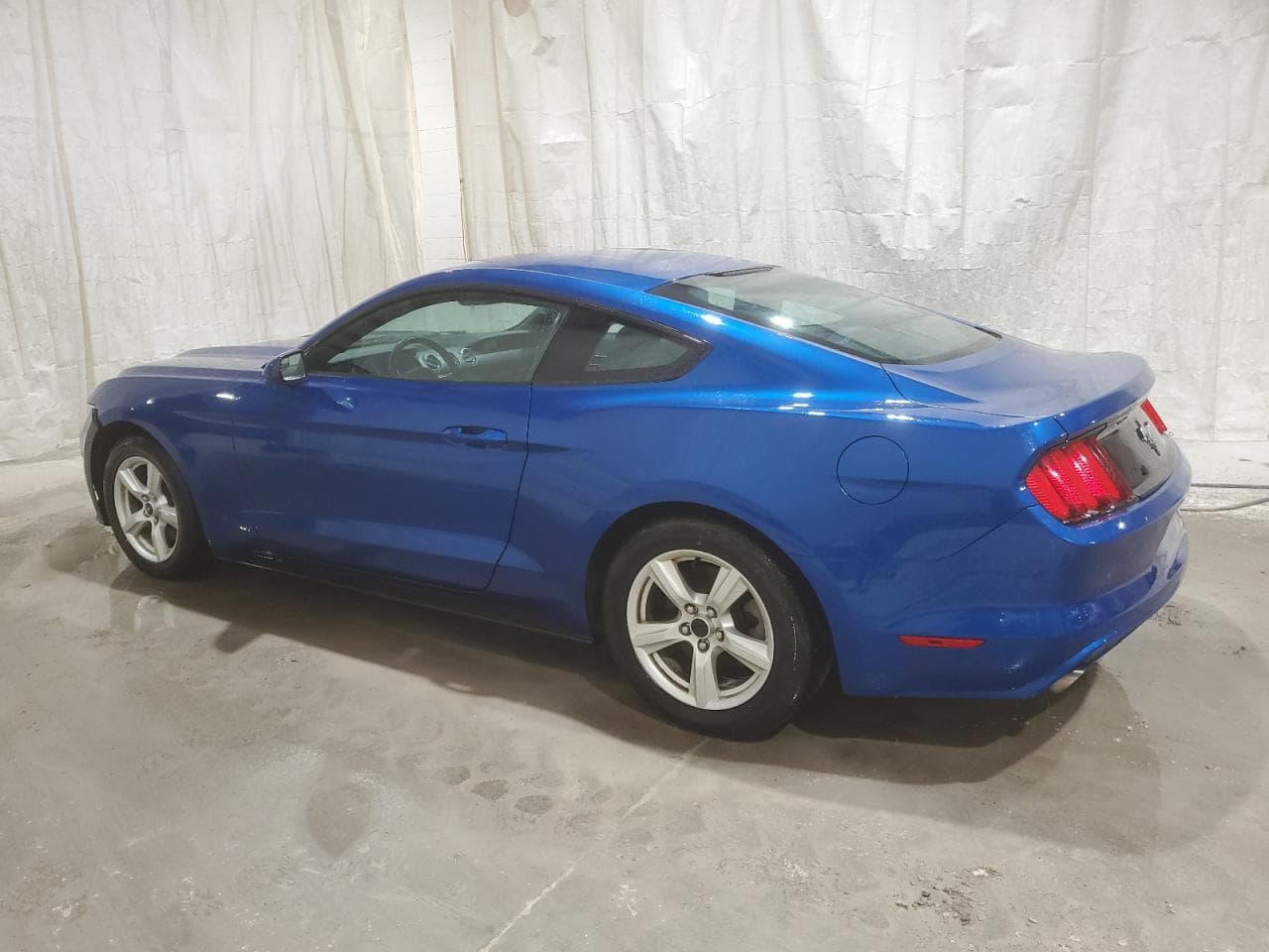 2017 Ford Mustang V6 - foto 2