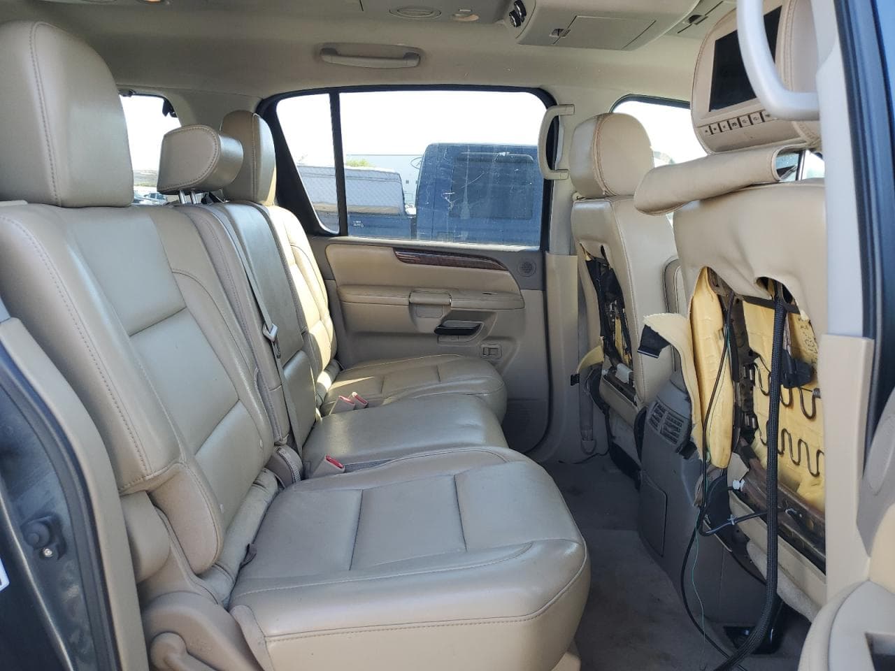 2013 Nissan Armada Sv