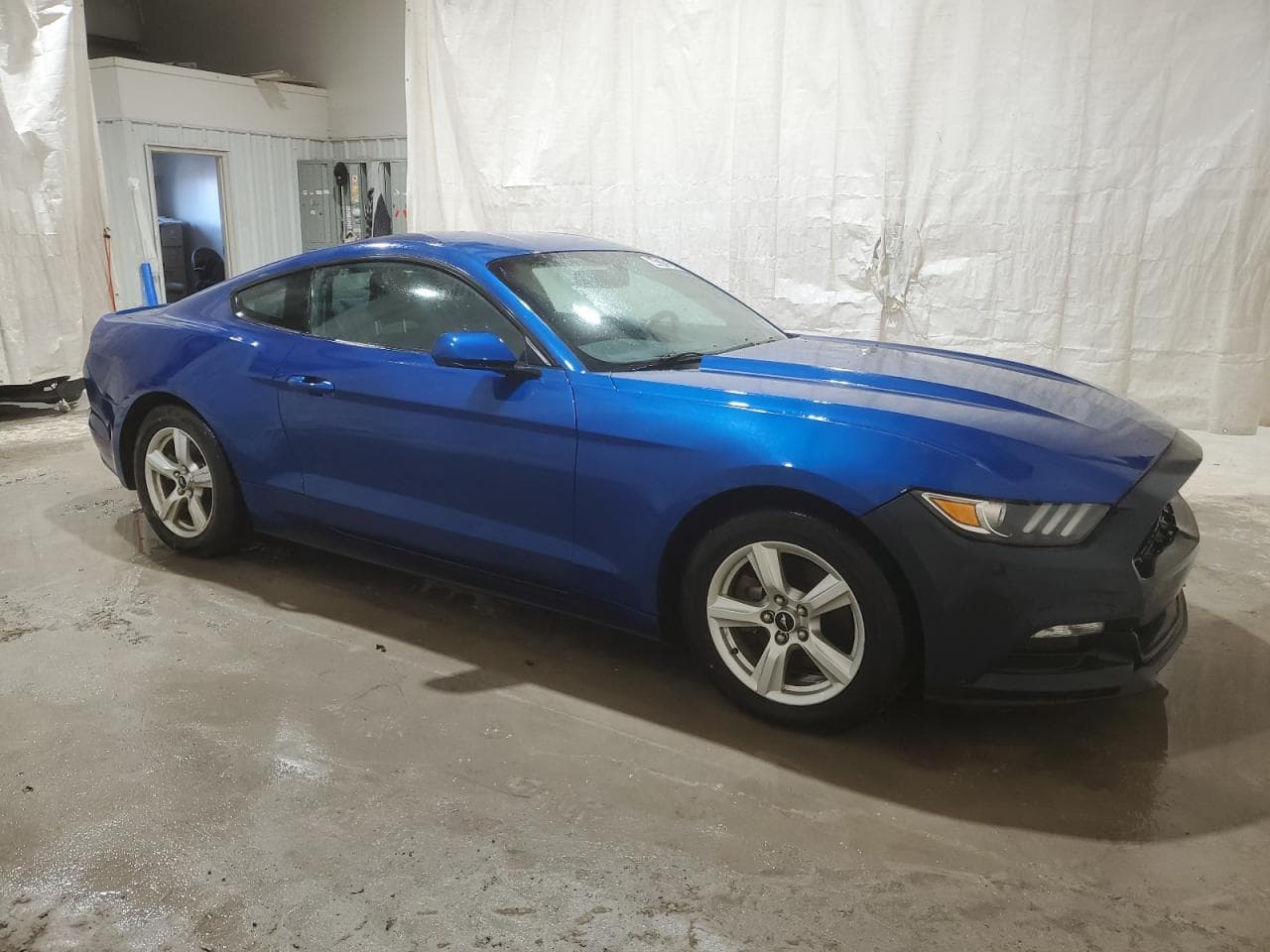 2017 Ford Mustang V6 - foto 4