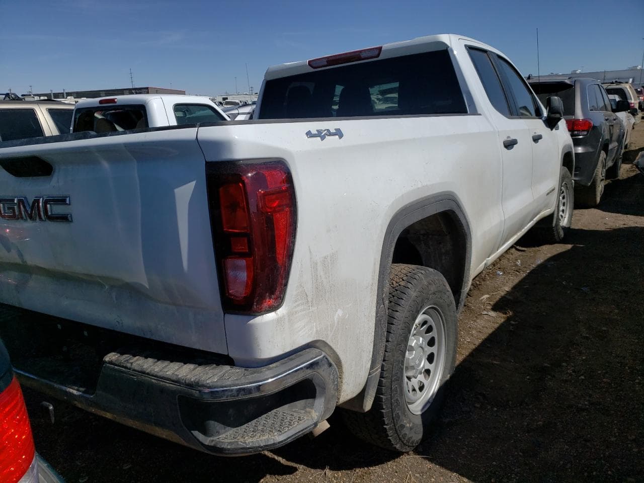 2023 GMC Sierra K1500 - foto 3