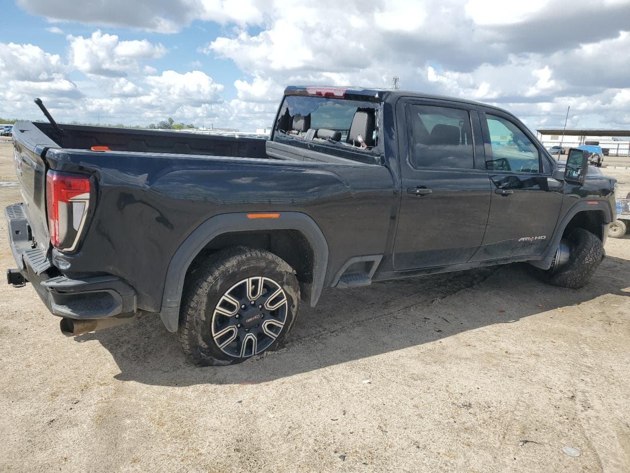 2022 GMC Sierra K2500 At4 - foto 3