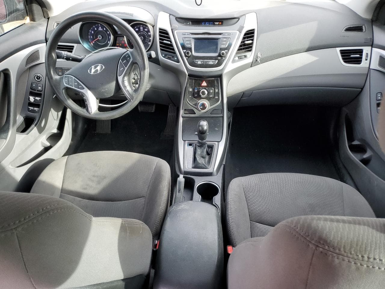 2015 Hyundai Elantra - foto 2