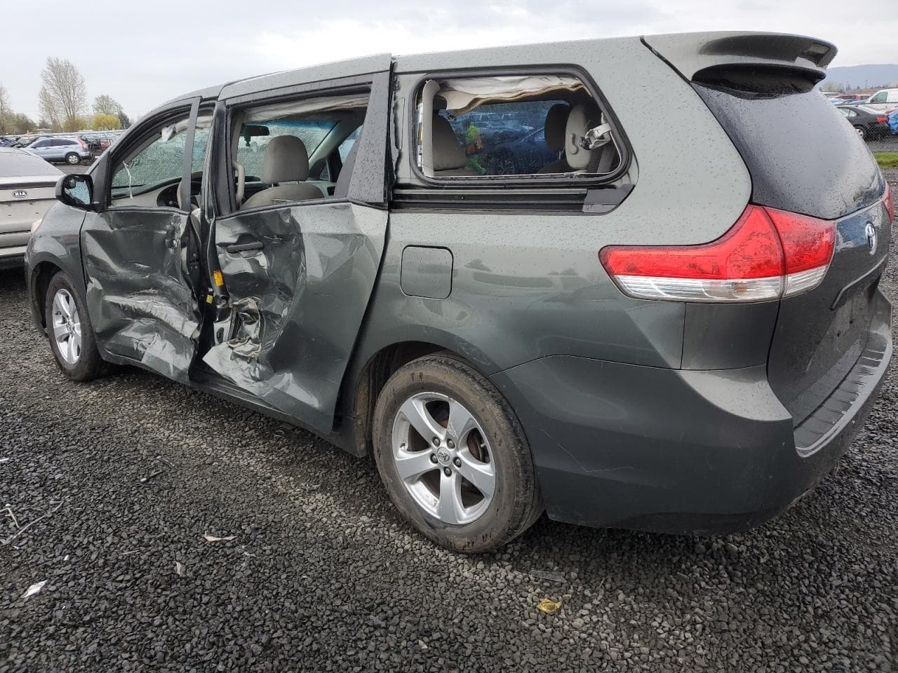 2013 Toyota Sienna - foto 2