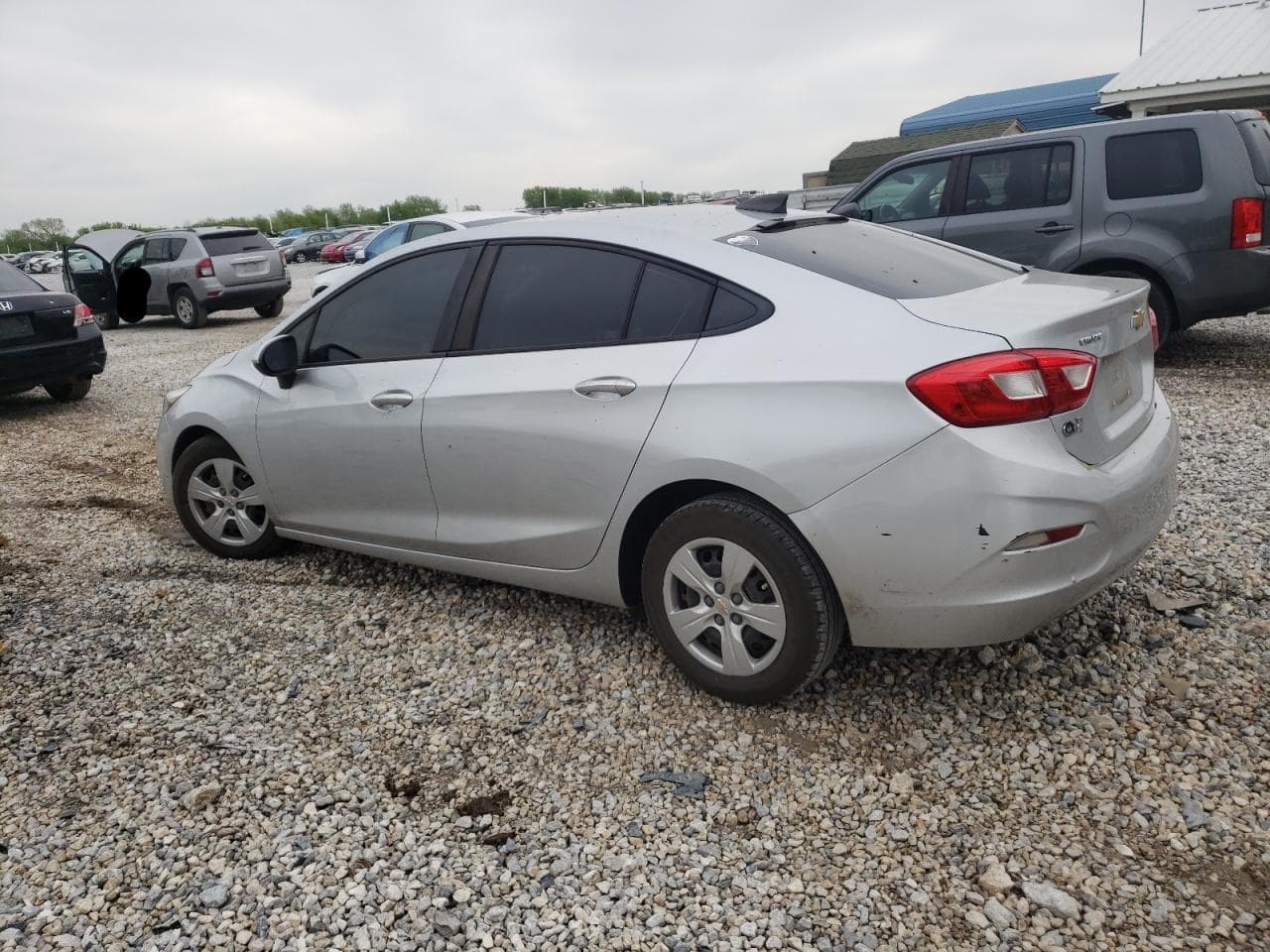 2017 Chevrolet Cruze Ls - foto 2