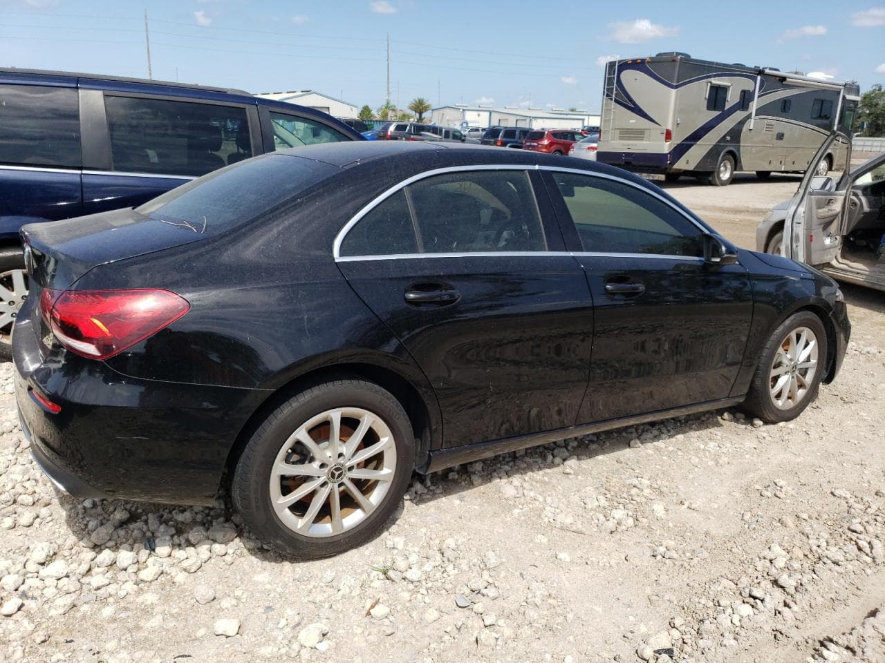 2020 Mercedes-Benz A 220 - foto 3