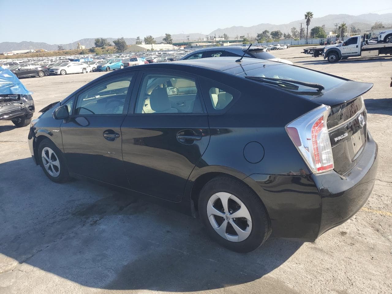 2014 Toyota Prius Two - foto 2