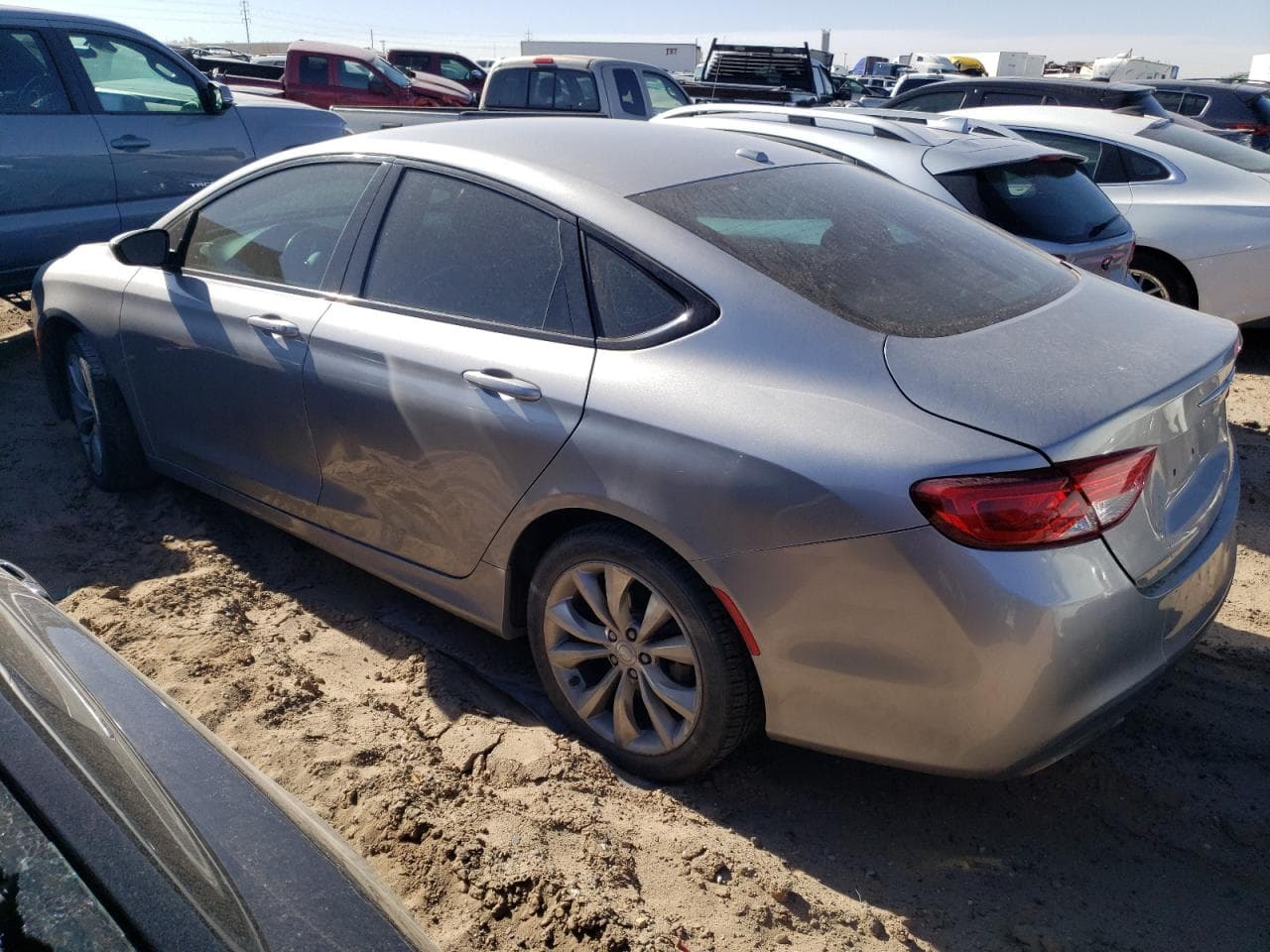 2015 Chrysler 200 S - foto 2