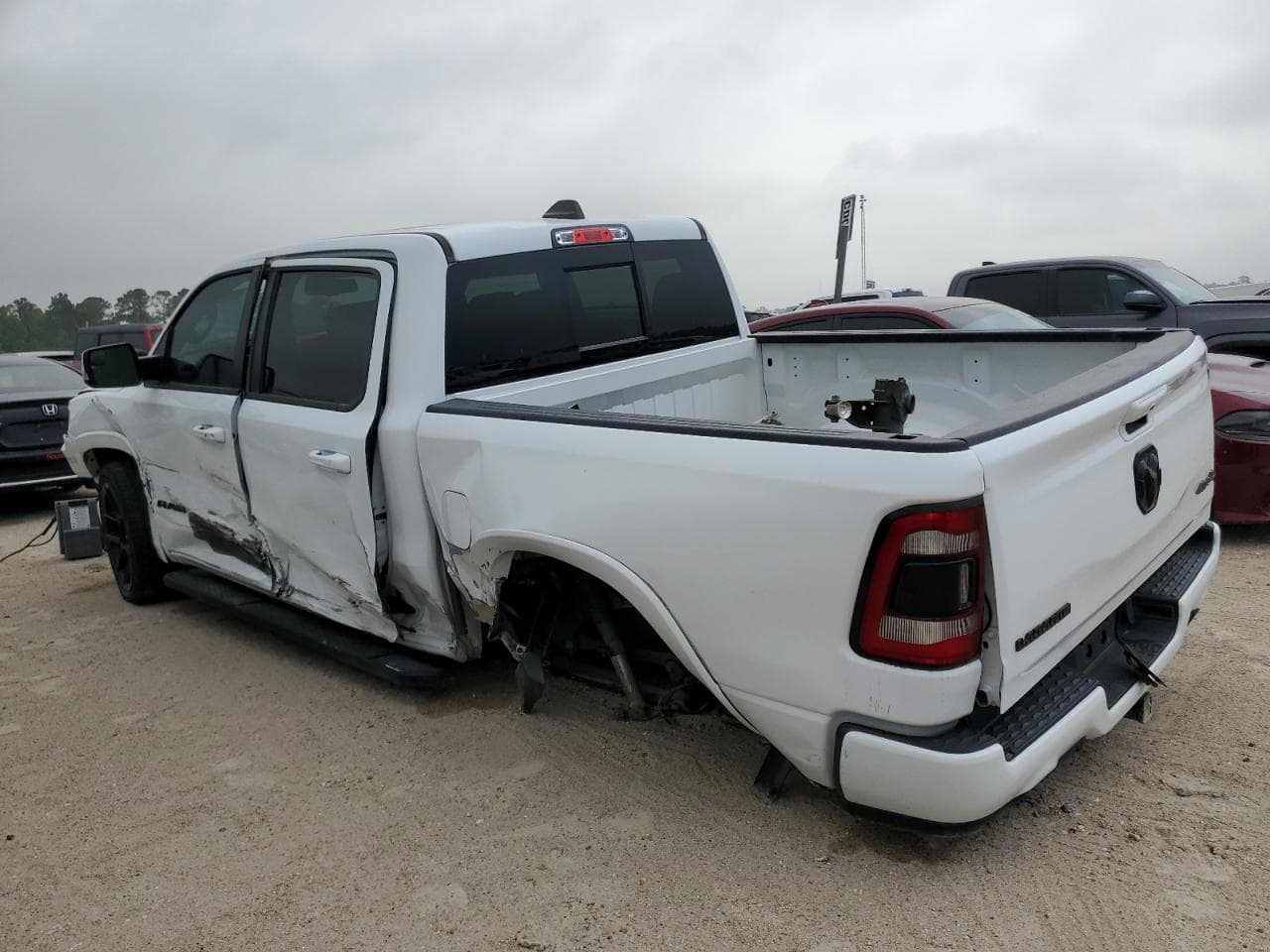 2020 Ram 1500 Laramie - foto 2