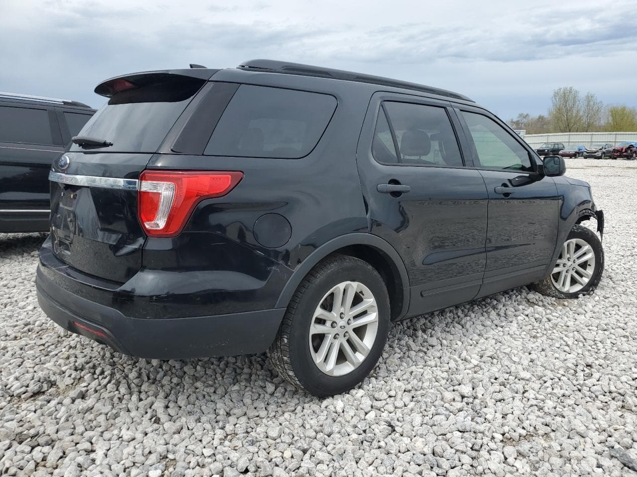 2017 Ford Explorer - foto 3