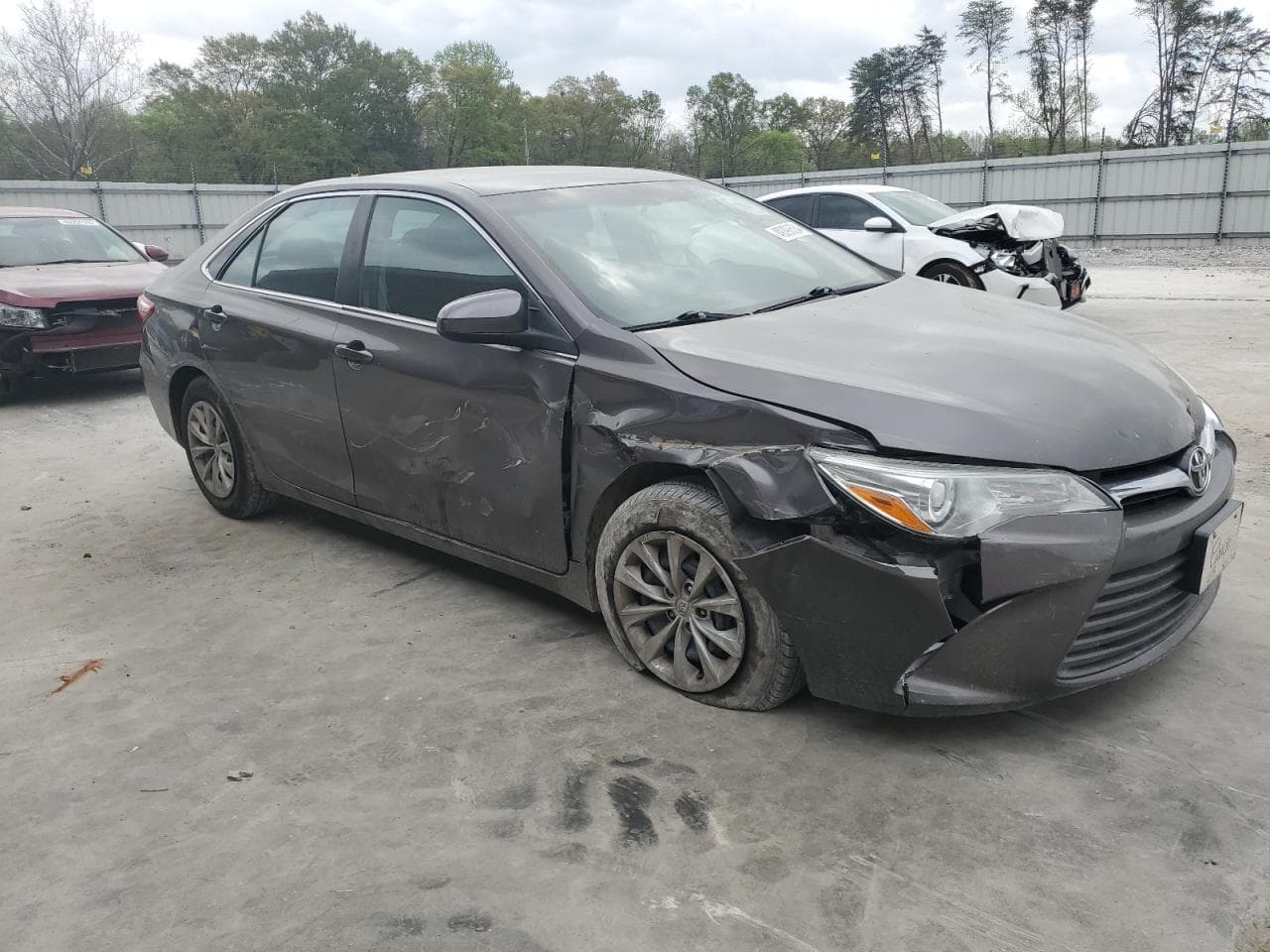 2015 Toyota Camry Le - foto 4