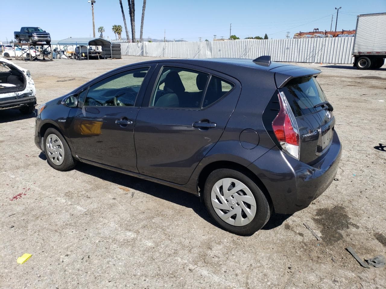 2016 Toyota Prius C Two - foto 2
