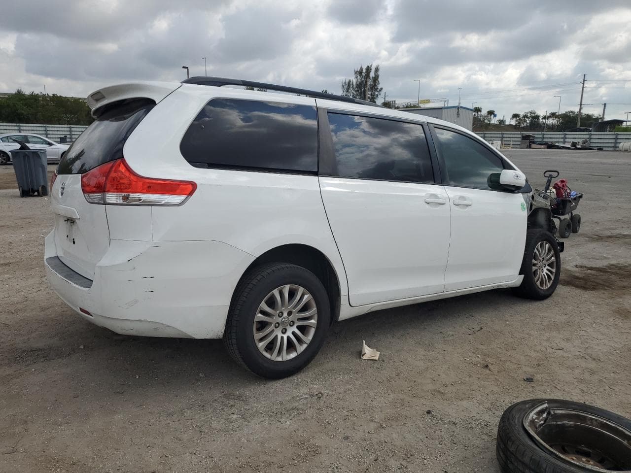 2013 Toyota Sienna Xle - foto 3