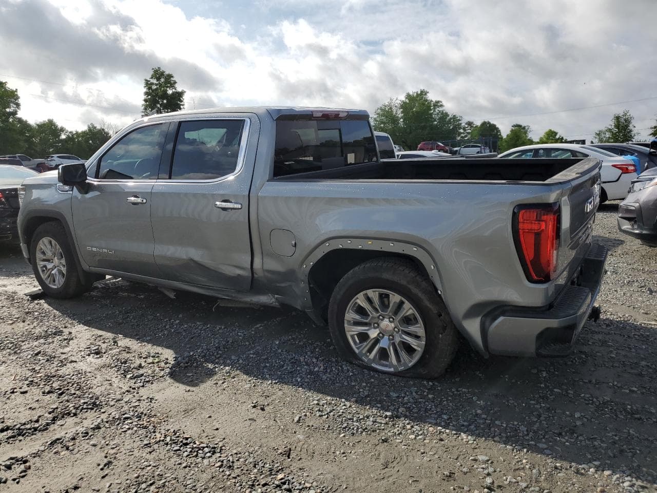 2023 GMC Sierra K1500 Denali - foto 2