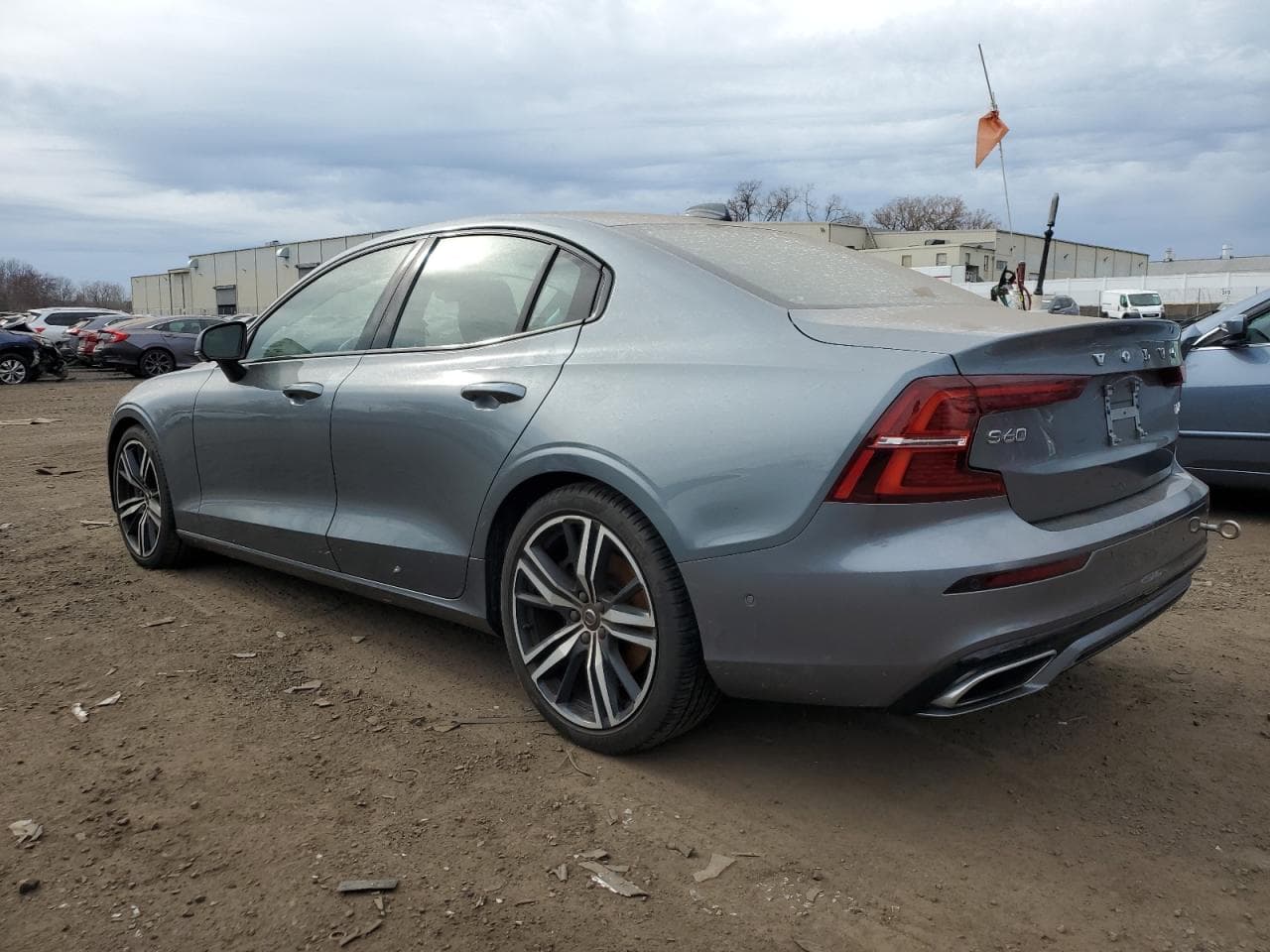 2019 Volvo S60 T6 R-Design - foto 2