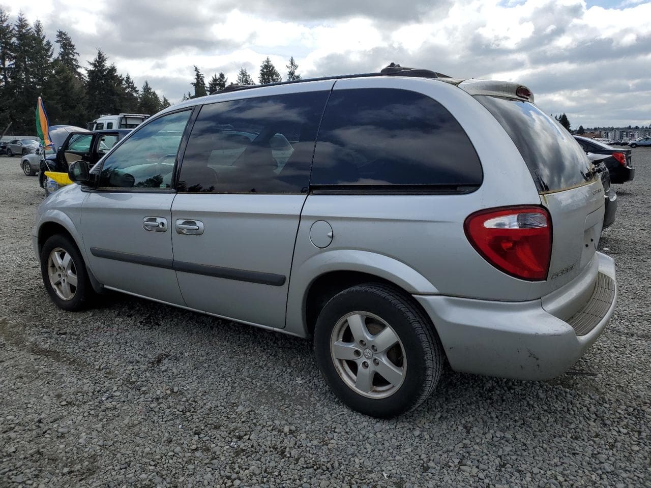 2005 Dodge Caravan Sxt - foto 2