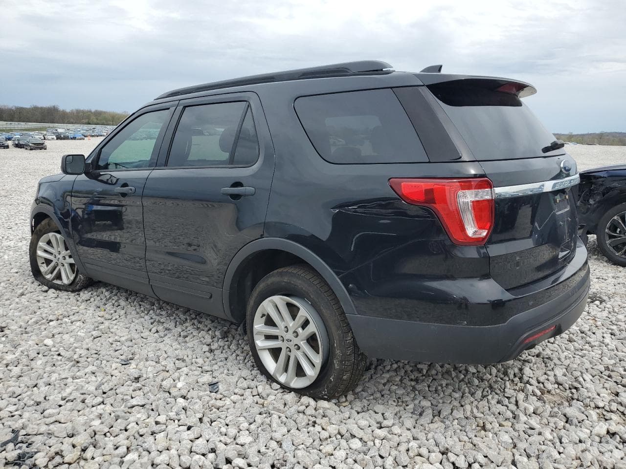 2017 Ford Explorer - foto 2