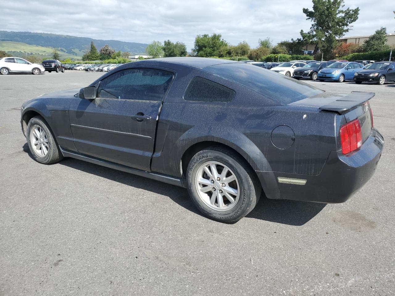 2007 Ford Mustang - foto 2