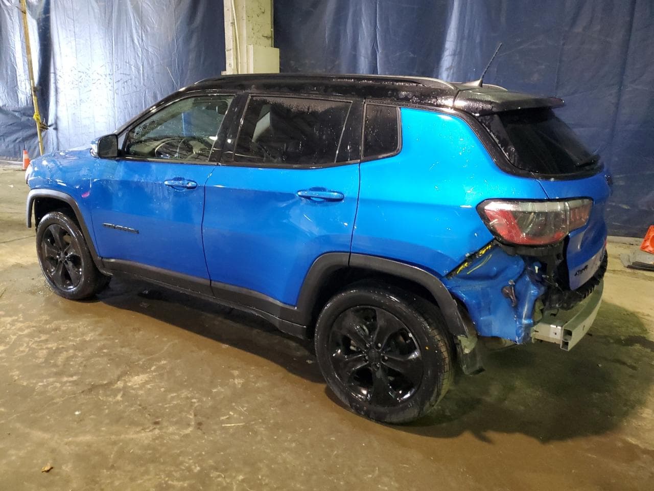 2021 Jeep Compass Altitude 4X4 - foto 2