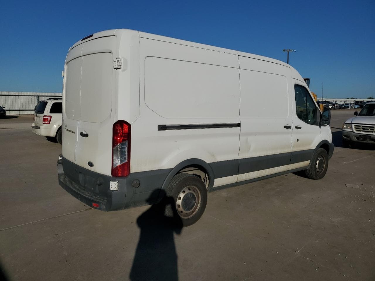 2017 Ford Transit T-250 - foto 3
