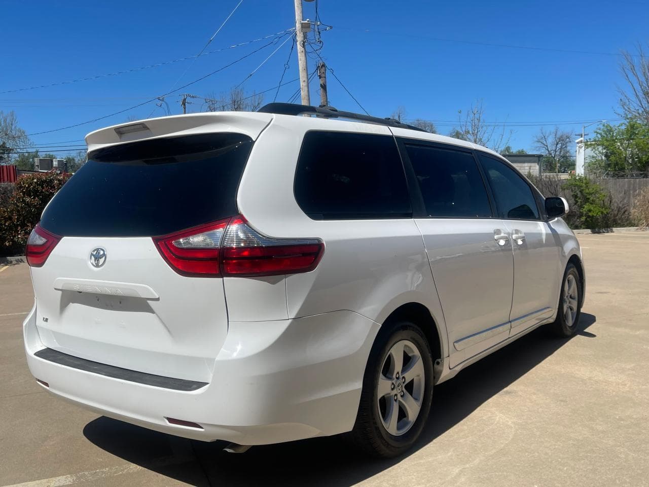 2015 Toyota Sienna Le - foto 4