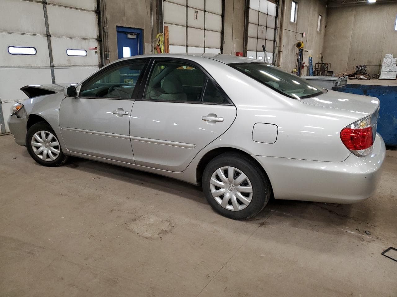 2005 Toyota Camry Le - foto 2
