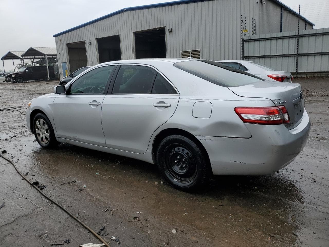 2011 Toyota Camry Base - foto 2