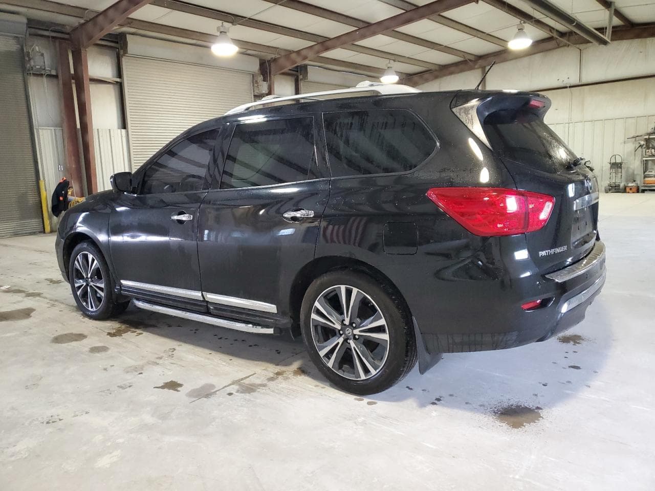 2018 Nissan Pathfinder Platinum - foto 2