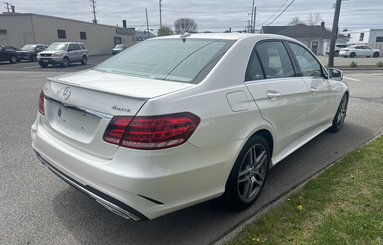 2015 Mercedes-Benz E 350 4Matic - foto 4