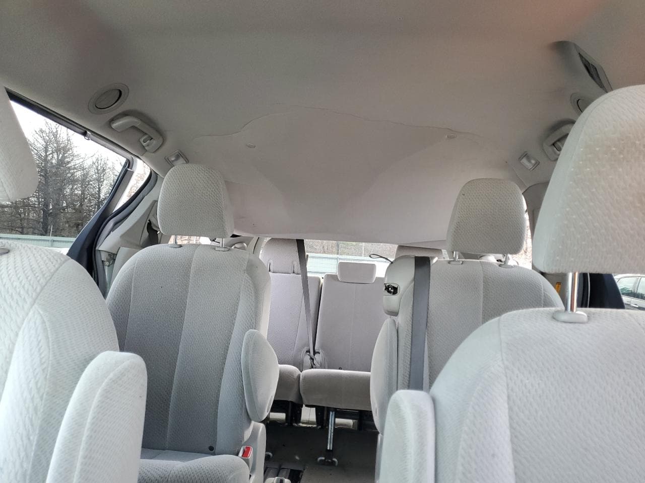 2013 Toyota Sienna Le - foto 3