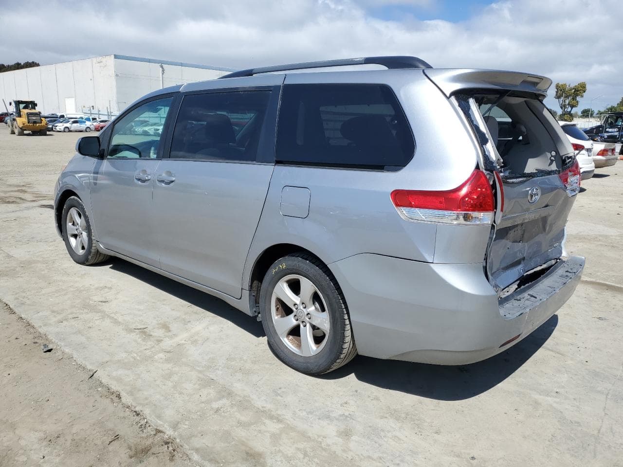 2013 Toyota Sienna Le - foto 2