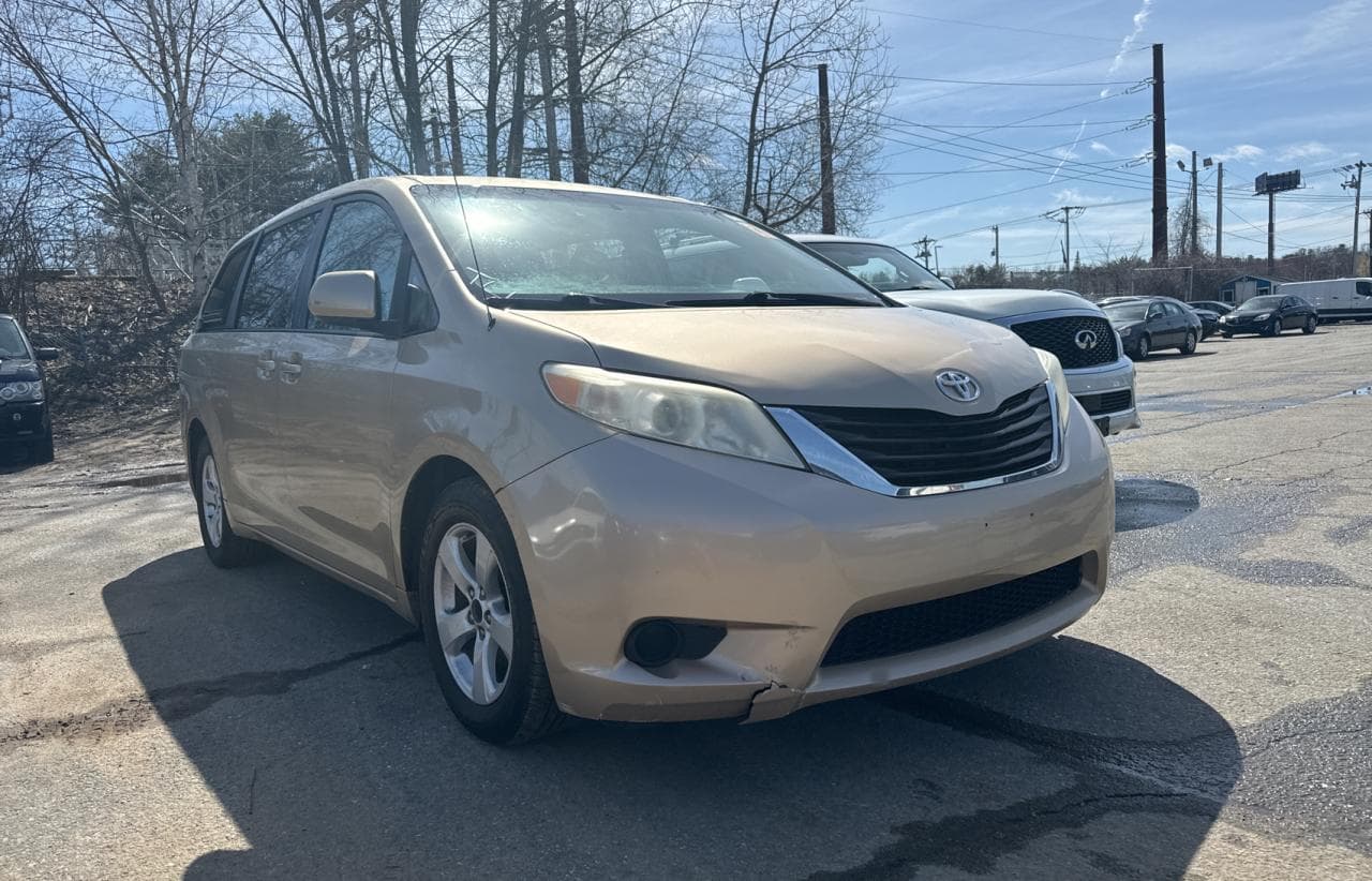 2012 Toyota Sienna Le