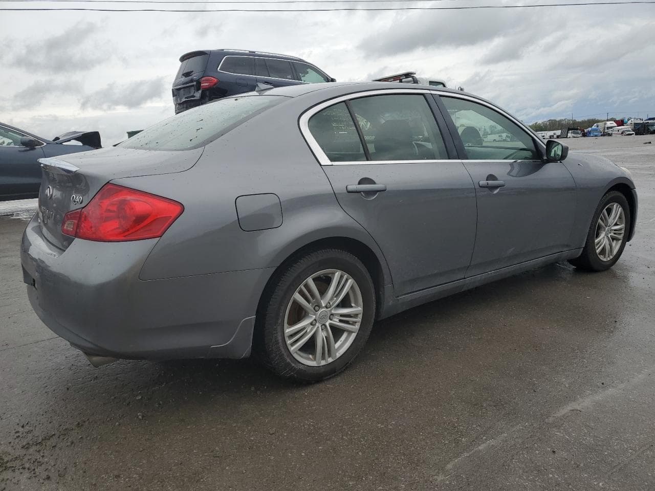 2015 Infiniti Q40 - foto 3