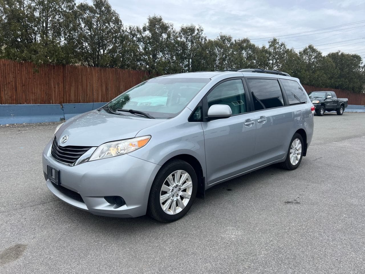 2011 Toyota Sienna Le - foto 2