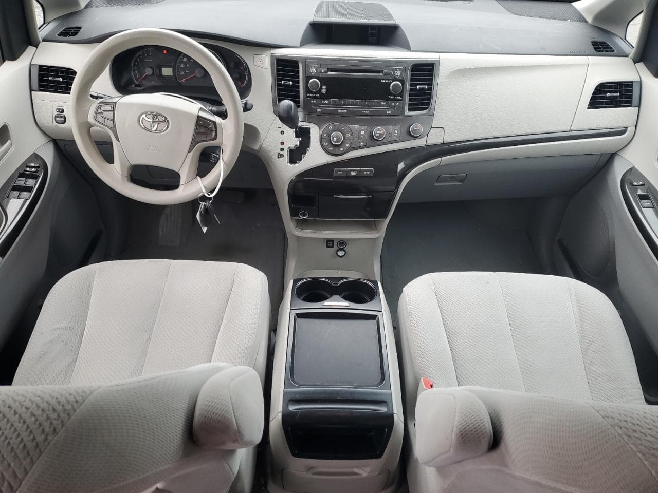 2011 Toyota Sienna Le V6 - foto 3