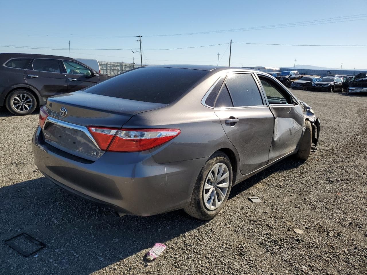 2016 Toyota Camry Le - foto 3