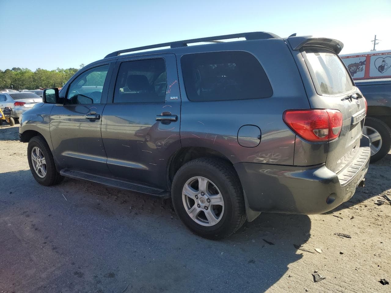 2011 Toyota Sequoia Sr5 - foto 2
