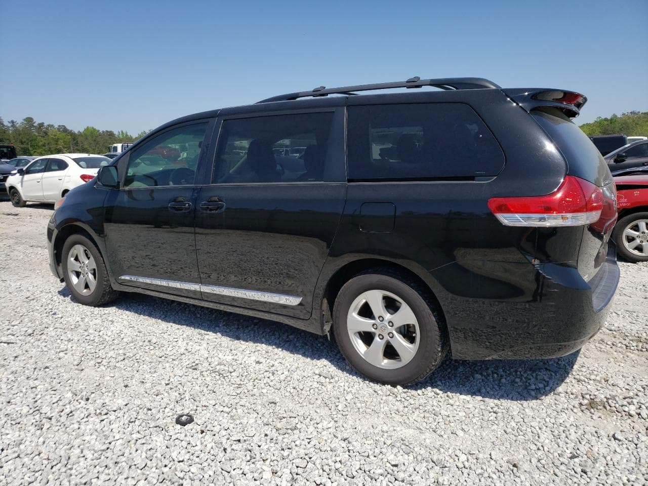 2013 Toyota Sienna Le - foto 2